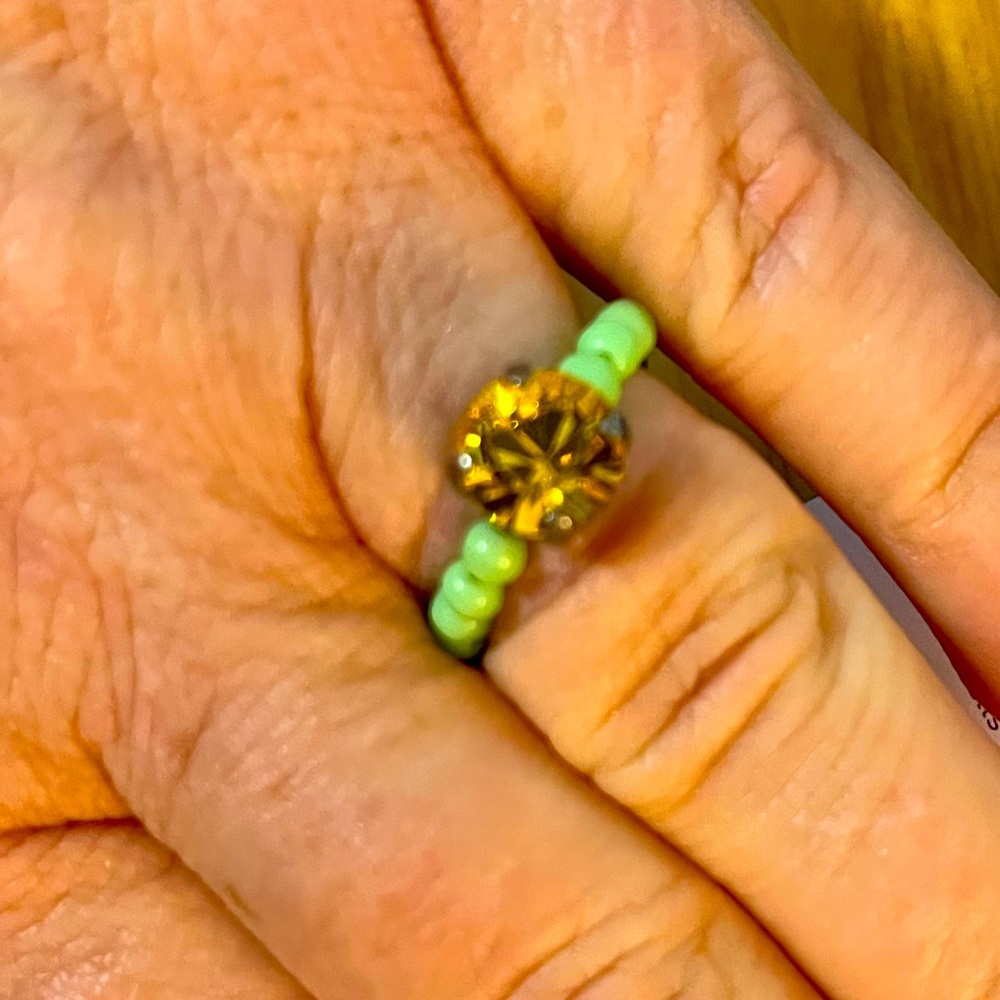 Authentic sabika stretch ring.